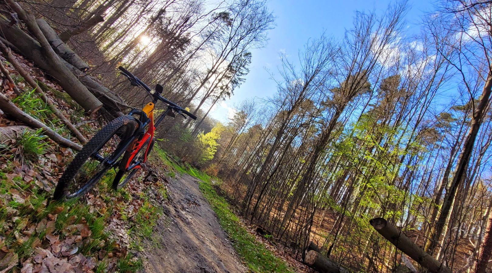 Zdjęcie nr 1 z trasy rowerowej Afternoon MTB Ride, 86 m n.p.m., km 0. Nakręcone Rowerem, data: 14.04.2024, 17:35.