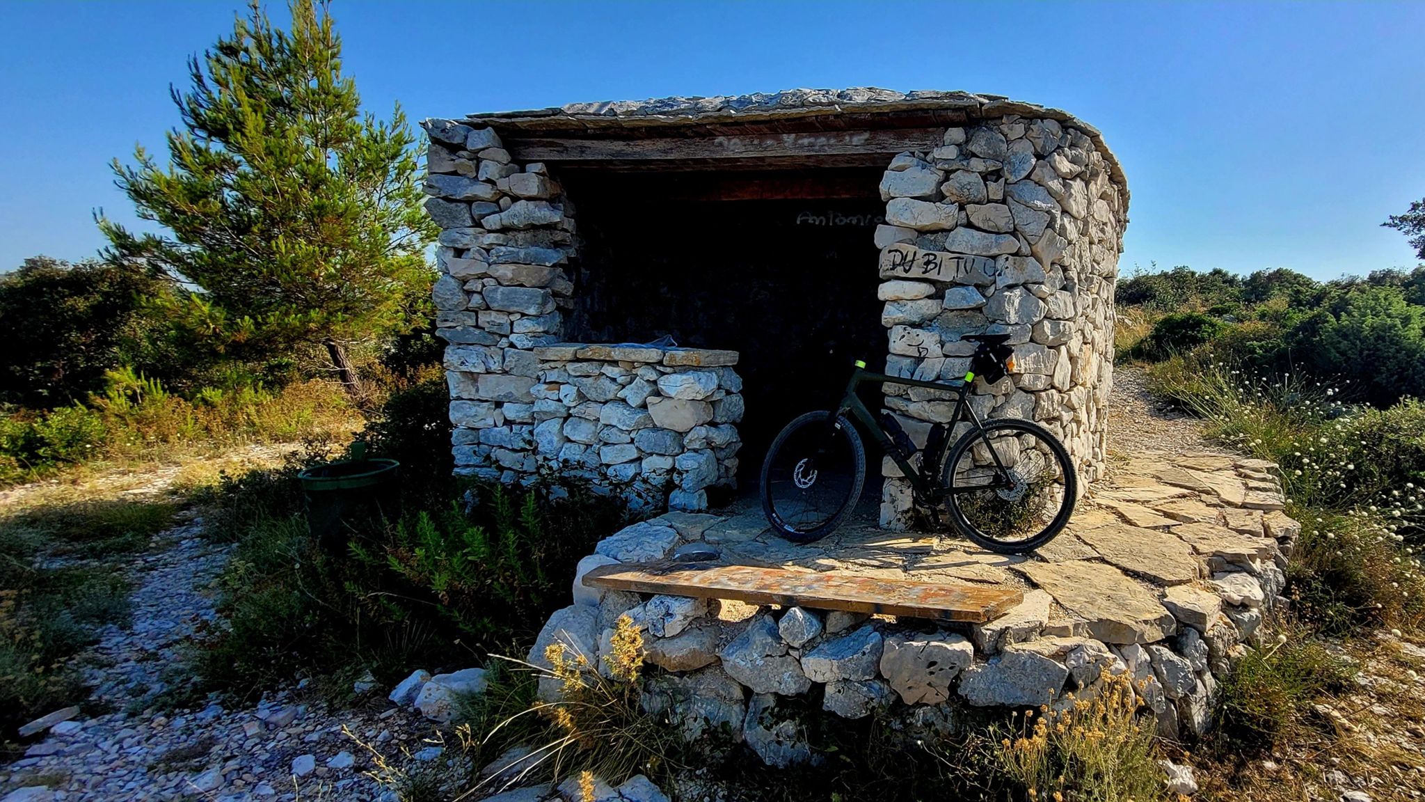 Zdjęcie nr 2 z trasy rowerowej Vransko Jezero Gravel Ride, 63 m n.p.m., km 11. Nakręcone Rowerem, data: 08.07.2024, 08:39.