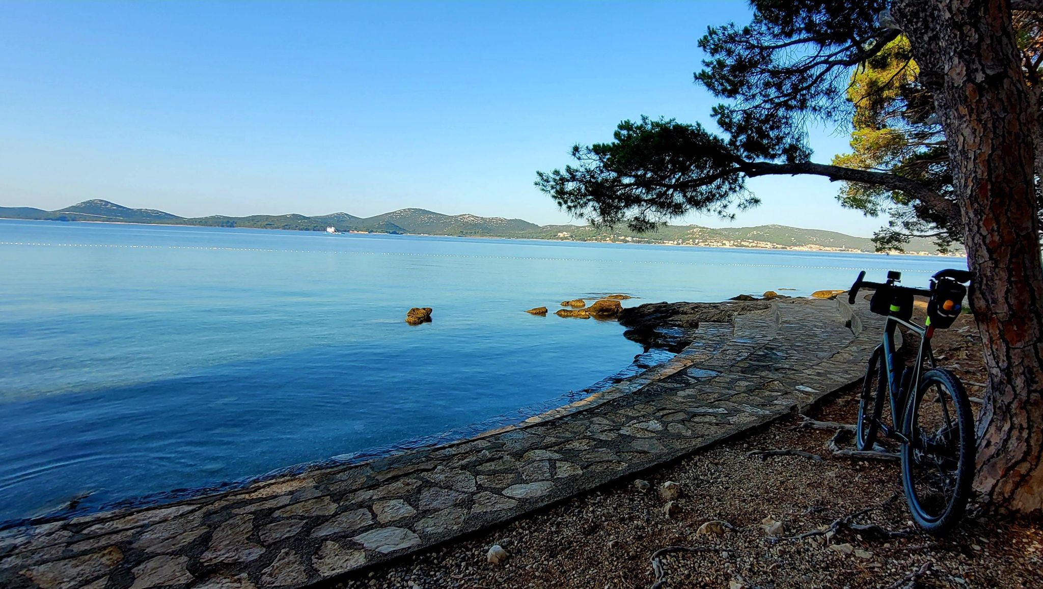 Zdjęcie nr 1 z trasy rowerowej Vransko Jezero Gravel Ride, 47 m n.p.m., km 0. Nakręcone Rowerem, data: 08.07.2024, 08:30.