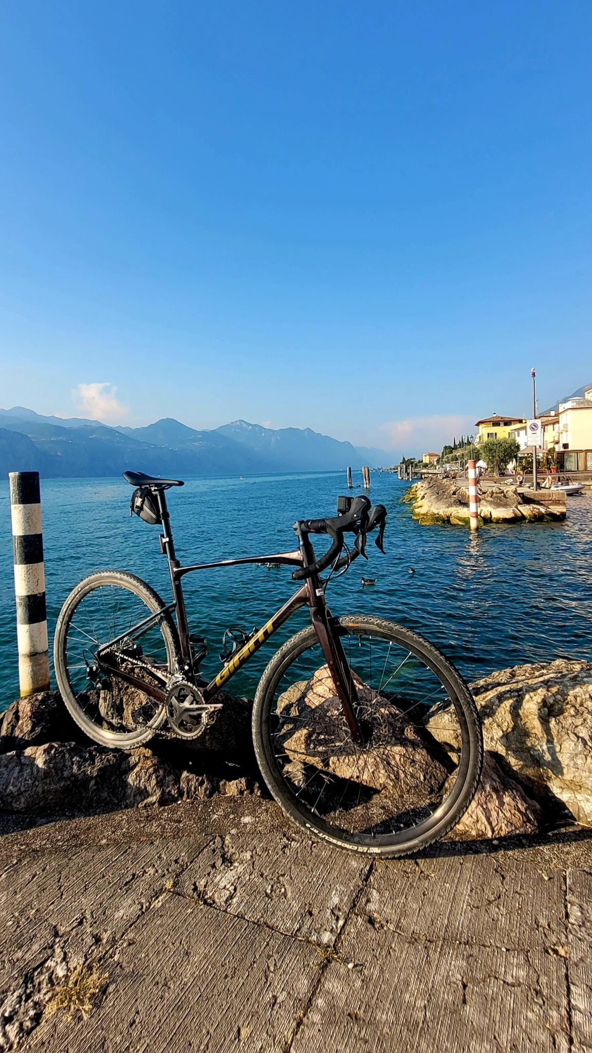 Zdjęcie nr 5 z trasy rowerowej Garda Ride / Strada Ponale / Limone..., 69 m n.p.m., km 42.7. Nakręcone Rowerem, data: 30.08.2024, 18:10.