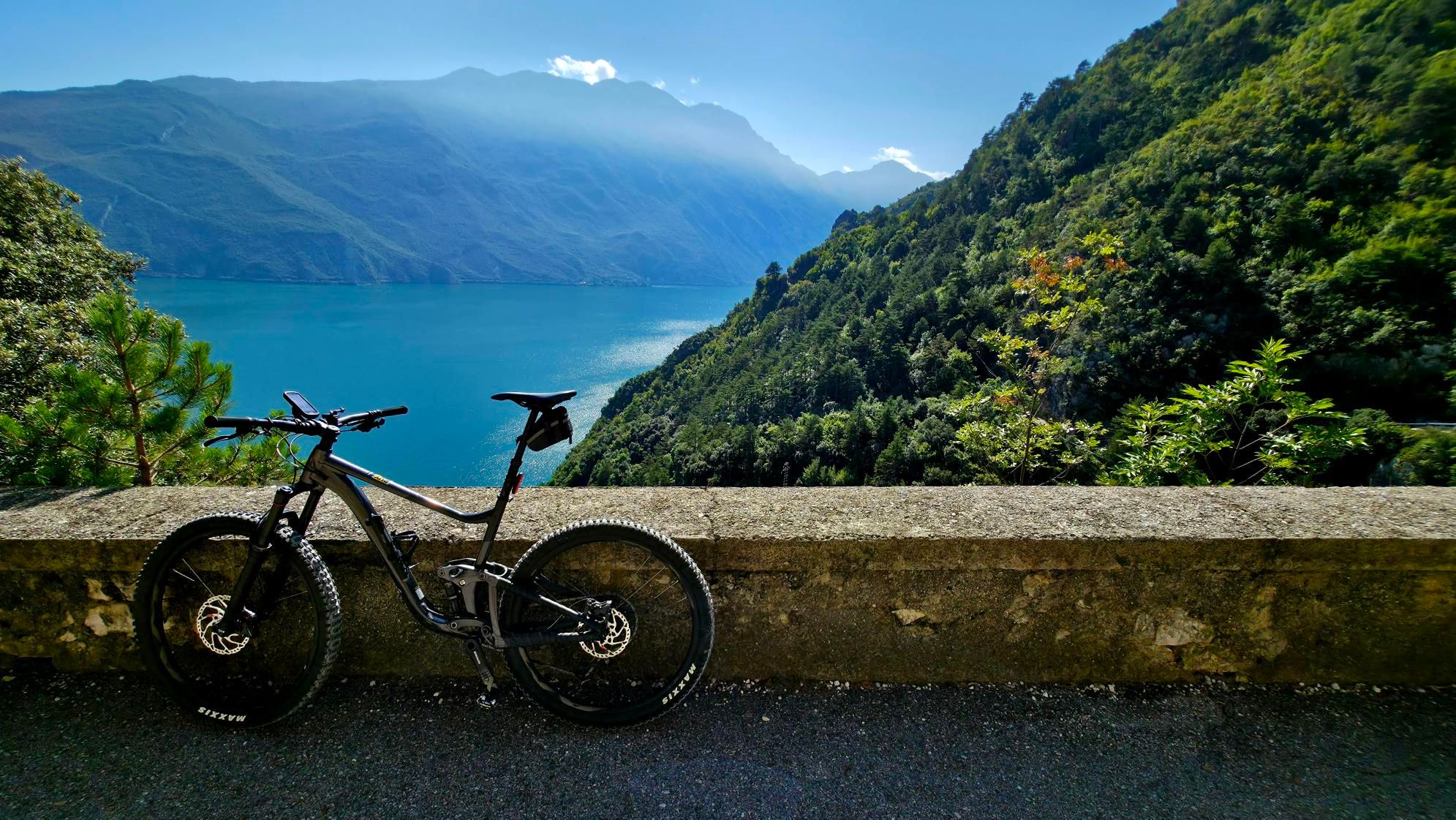 Zdjęcie nr 1 z trasy rowerowej Garda 2025 #1: Strada del Ponale,  Lago di Ledro MTB Ride, 296 m n.p.m., km 0. Nakręcone Rowerem, data: 18.09.2025, 11:38.