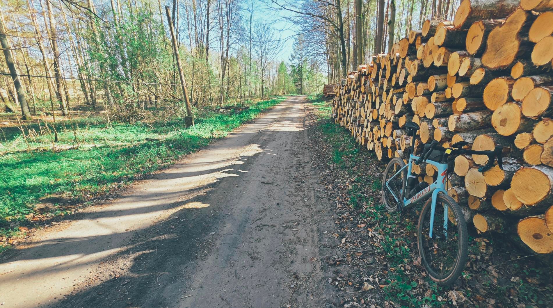 Zdjęcie nr 2 z trasy rowerowej Stara Kiszewa Lunch Gravel Ride xD, 122 m n.p.m., km 40.5. Nakręcone Rowerem, data: 02.05.2026, 16:10.