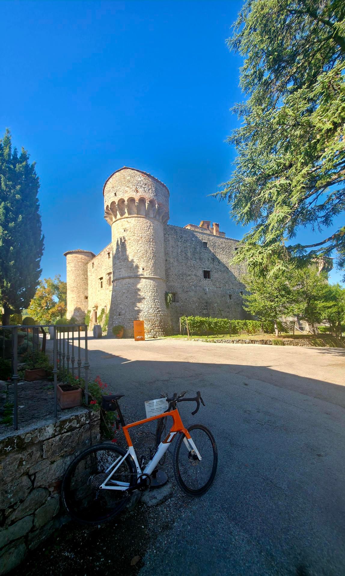 Zdjęcie nr 1 z trasy rowerowej Tuscany 3 - La Gallo Nero Race, 413 m n.p.m., km 0. Nakręcone Rowerem, data: 20.09.2026, 10:22.